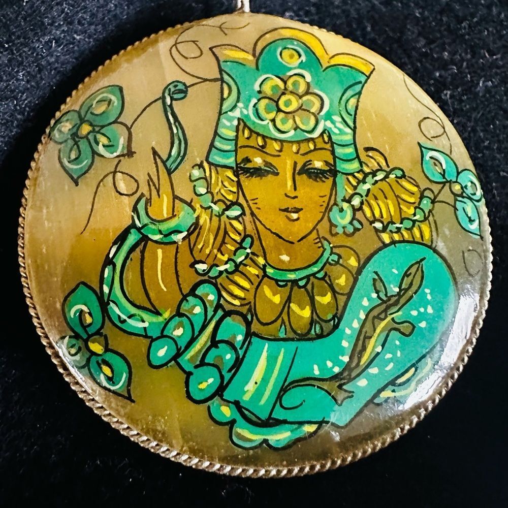 Russian Yoke Girl Hand painted 2sided lacquer pendent 1970’s Vintage